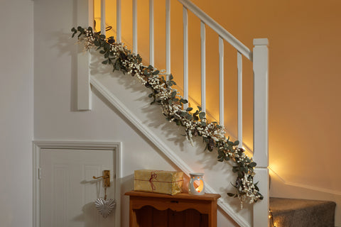 Winter Berry Wreath & Garland